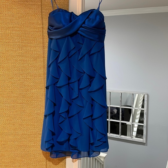Strapless ruffle dress - Picture 4 of 6
